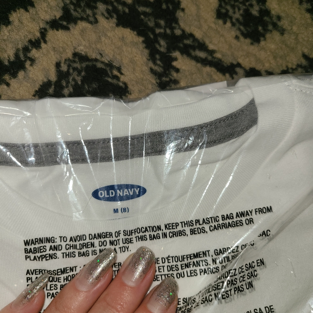 Boys/Girls Old Navy Size 8 Super Soft Long sleeve